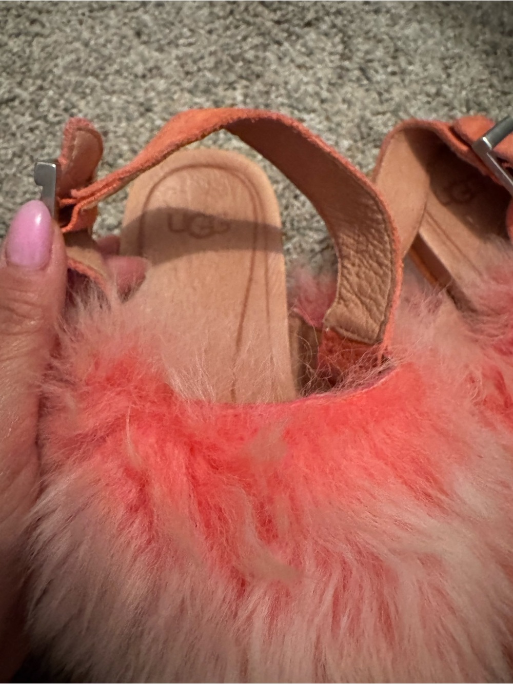 UGG Holly Sandal in Pink - Picture 3 of 5